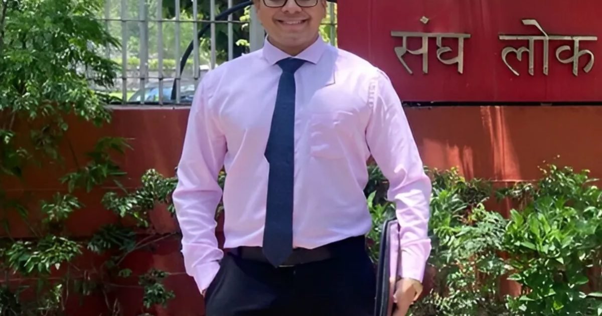 दादा को कहा गया चंबल का डकैत तो पोते ने IIT के बाद पास की UPSC