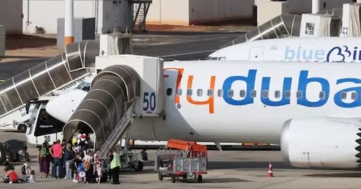 Flydubai फ्लाइट में कॉकपिट के अंदर मचा हंगामा, यात्रियों ने सुनाई खौफनाक कहानी